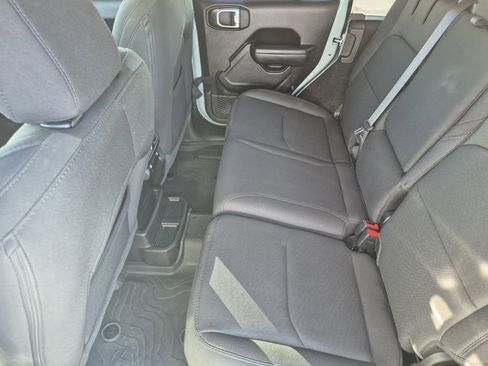 Used 2023 Jeep Wrangler Unlimited w/ 8.4" Radio Group image 31