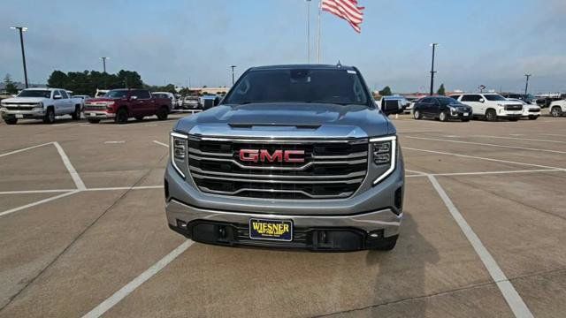 Certified 2025 GMC Sierra 1500 SLT RWD image 3