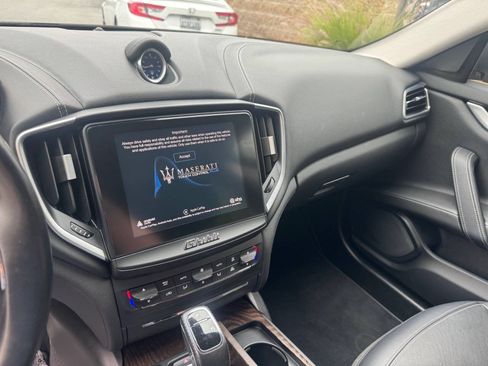 Used 2019 Maserati Ghibli S RWD image 15