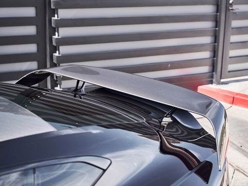 Used 2023 Aston Martin V12 Vantage RWD image 13