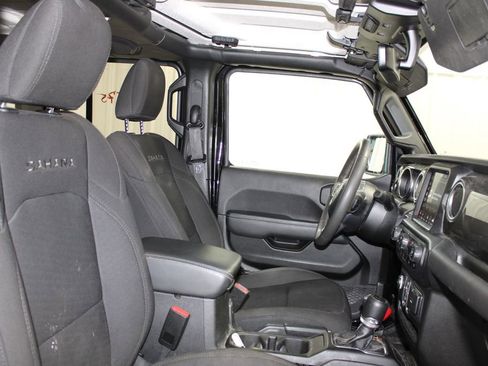 Used 2023 Jeep Wrangler Sahara image 22