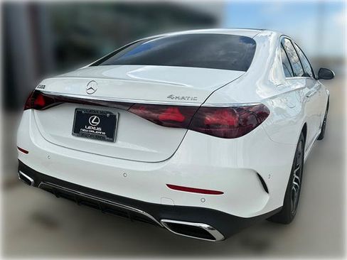 Used 2024 Mercedes-Benz E 350 4MATIC Sedan image 9