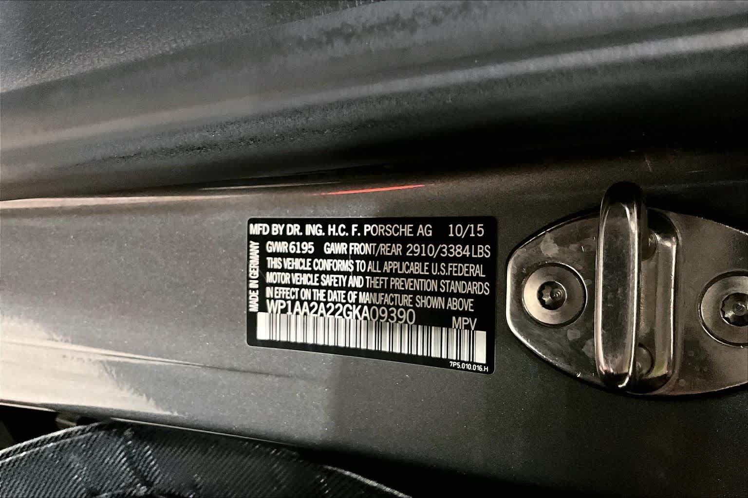 Used 2016 Porsche Cayenne AWD/4WD image 30