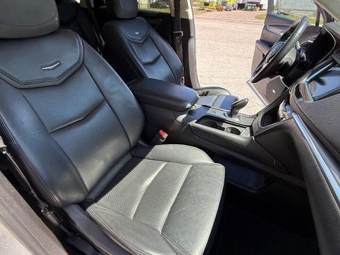 Used 2017 Cadillac XT5 Luxury image 23