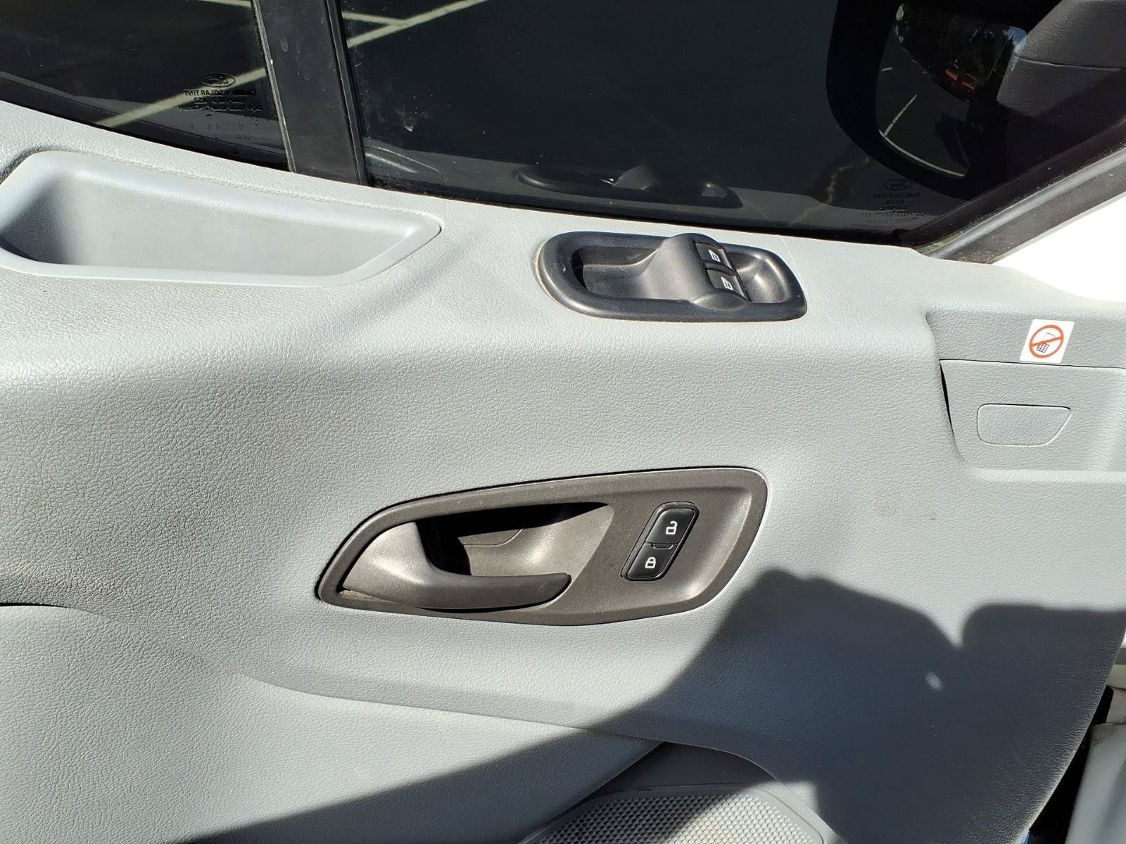 Used 2019 Ford Transit 250 130 Low Roof RWD image 20