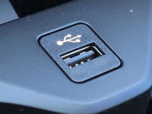 Certified 2023 BMW X5 xDrive40i w/ M Sport Package image 40