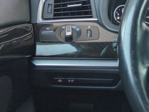 Used 2011 BMW 535i xDrive AWD/4WD image 40