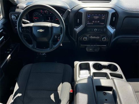 Used 2020 Chevrolet Silverado 1500 Custom w/ Custom Value Package image 3