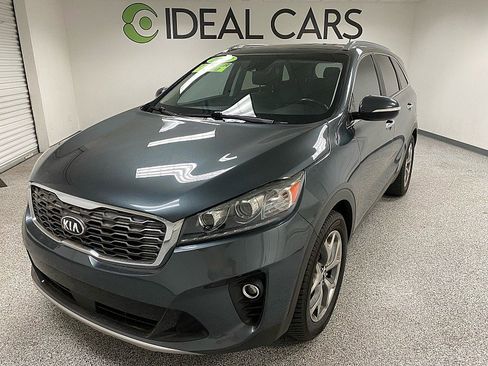 Used 2019 Kia Sorento EX image 2