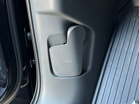 Used 2022 Porsche Cayenne E-Hybrid Coupe image 66