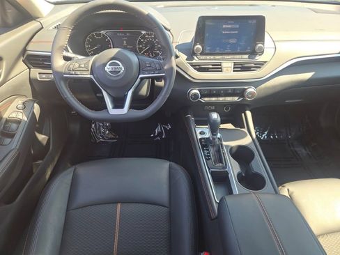 Used 2022 Nissan Altima 2.5 SR w/ Midnight Edition Package FWD image 17