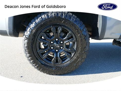 Used 2023 Chevrolet Silverado 1500 ZR2 image 12