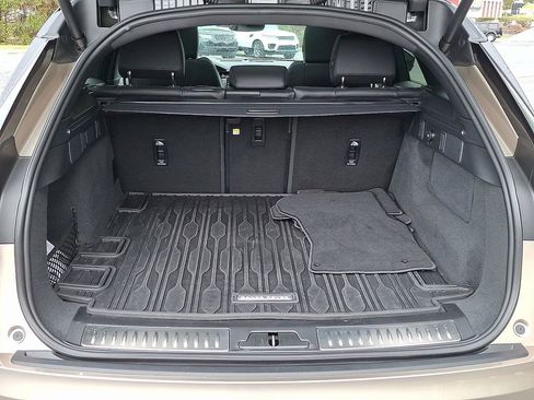 Certified 2026 Land Rover Range Rover Velar Dynamic SE image 26