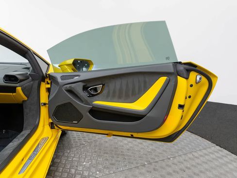Used 2023 Lamborghini Huracan Tecnica RWD image 37
