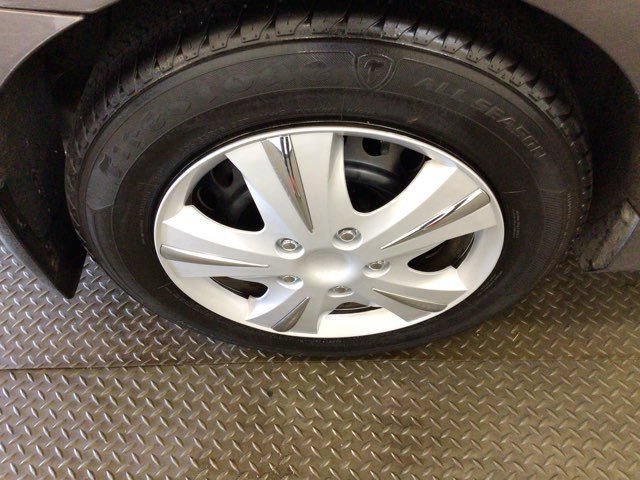 Used 2017 Toyota Camry LE FWD image 24