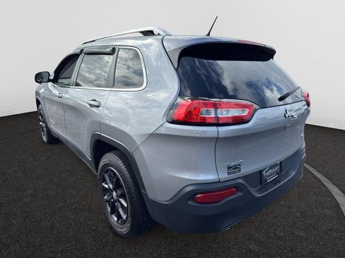 Used 2015 Jeep Cherokee Latitude AWD/4WD image 7