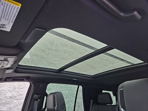 Certified 2023 Cadillac Escalade Sport w/ LPO, ONYX Package AWD/4WD image 19