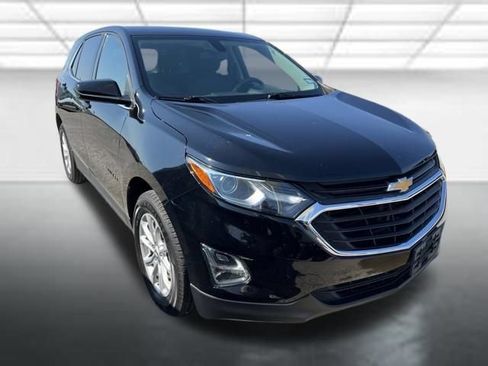 Used 2018 Chevrolet Equinox LT FWD image 2