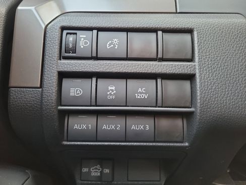 Used 2024 Toyota Tacoma TRD Off-Road w/ TRD Off Road Upgrade Package image 21