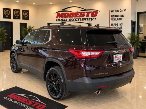 Used 2020 Chevrolet Traverse LT w/ LPO, Blackout Package AWD/4WD image 5