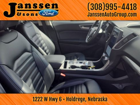 Used 2023 Ford Edge SEL image 7