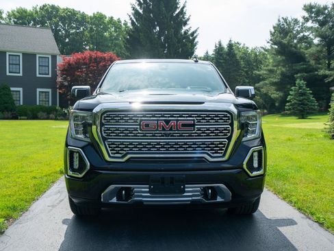 Used 2019 GMC Sierra 1500 Denali w/ Denali Ultimate Package AWD/4WD image 8