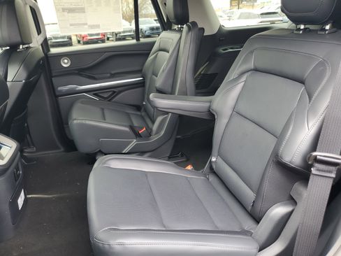 New 2026 Lincoln Navigator Reserve image 30