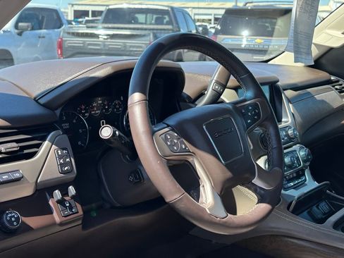 Used 2018 GMC Yukon Denali w/ Denali Ultimate Package image 8