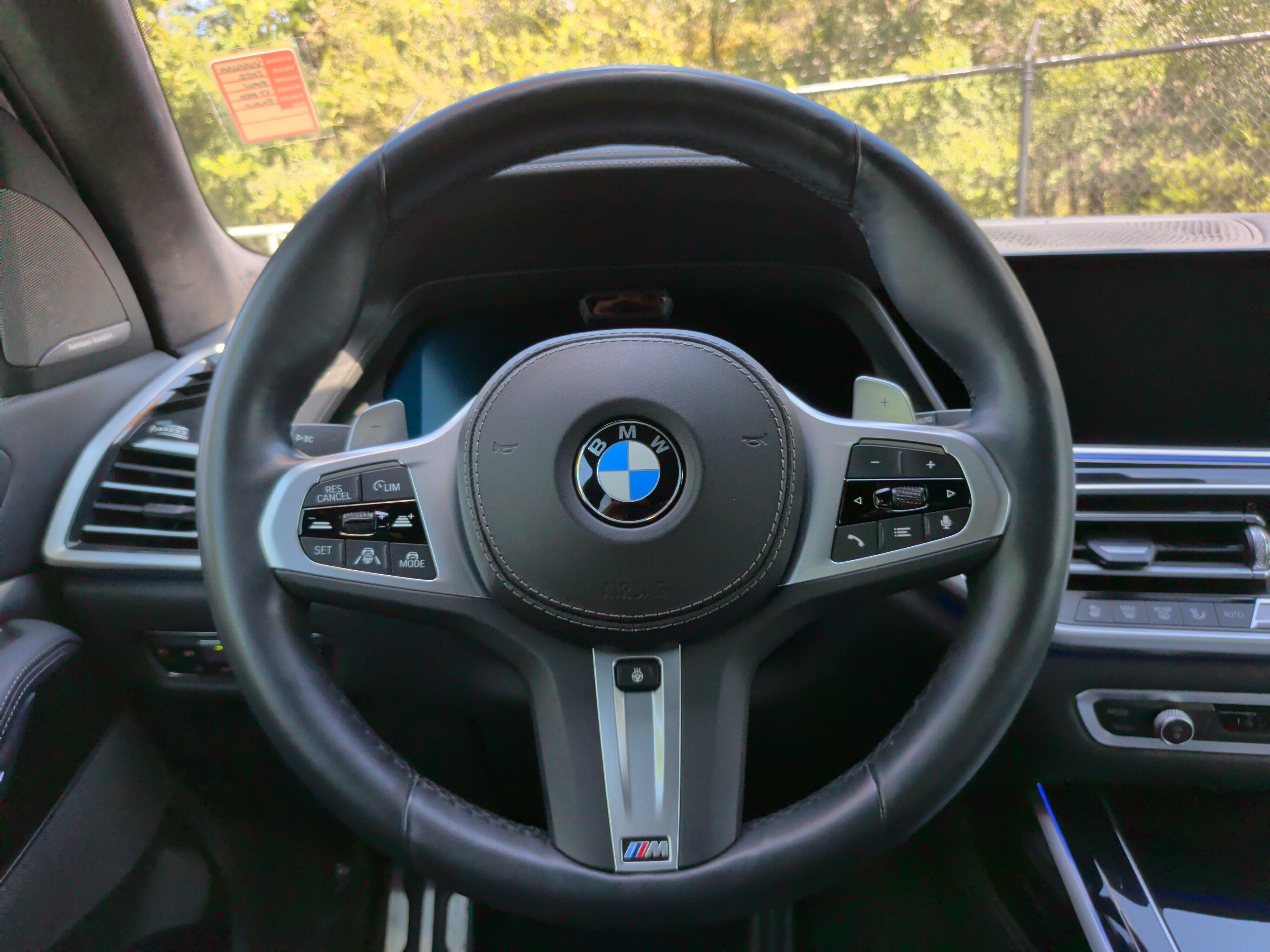 Used 2022 BMW X7 M50i w/ Dynamic Handling Package AWD/4WD image 22