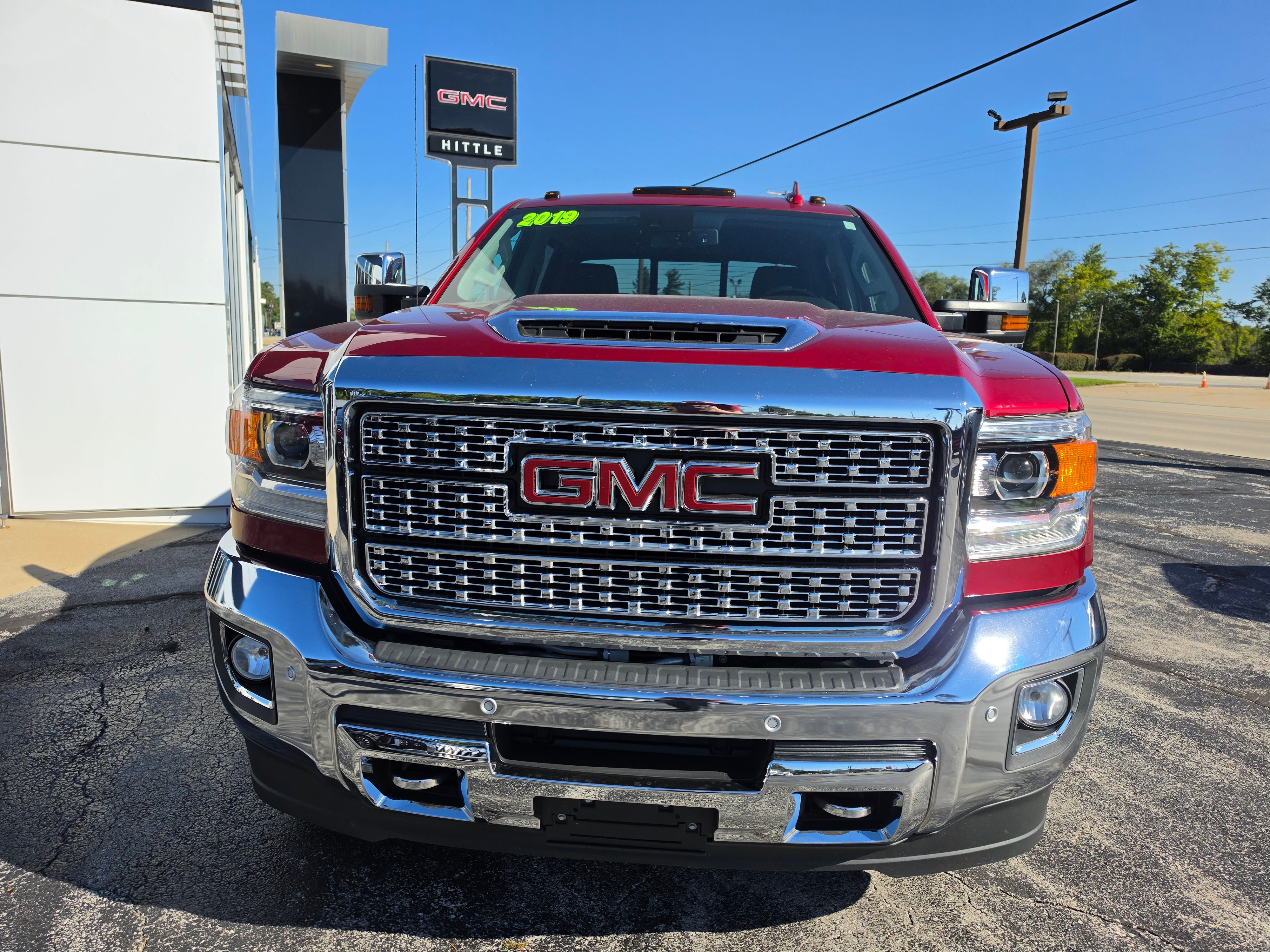 Used 2019 GMC Sierra 3500 Denali w/ Duramax Plus Package AWD/4WD image 2