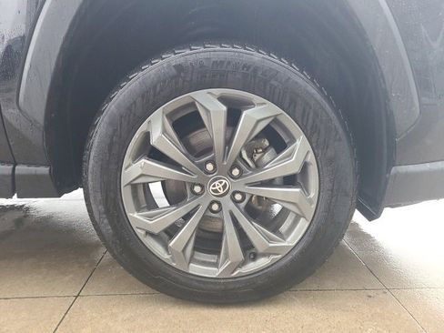 Used 2024 Toyota RAV4 XLE Premium image 9