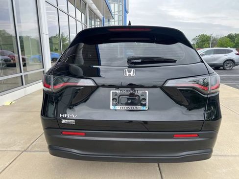 Certified 2025 Honda HR-V LX image 6
