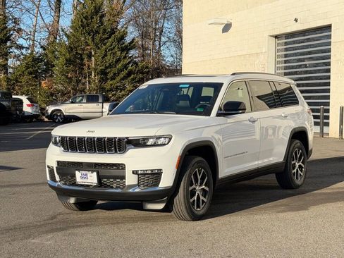 New 2025 Jeep Grand Cherokee L Limited image 3