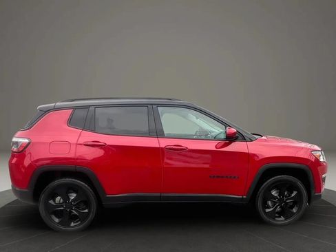 Used 2020 Jeep Compass Latitude AWD/4WD image 4