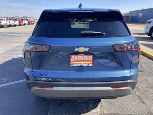 Used 2025 Chevrolet Equinox LT image 3