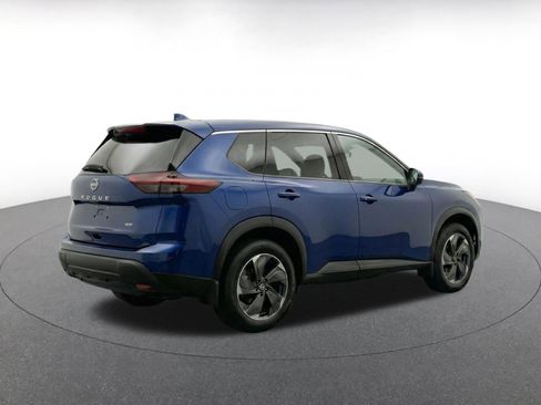 Used 2025 Nissan Rogue SV AWD/4WD image 11