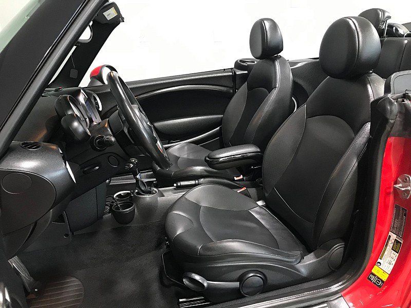 Used 2013 MINI Cooper S w/ Technology Pkg 2 FWD image 19