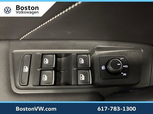 Certified 2022 Volkswagen Tiguan SE image 16