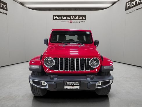 Certified 2025 Jeep Wrangler Unlimited Sahara AWD/4WD image 8