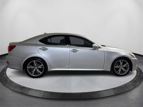 Used 2010 Lexus IS 250 image 4