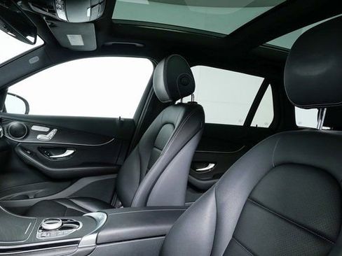 Used 2017 Mercedes-Benz GLC 300 image 5