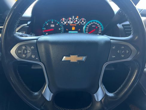 Used 2019 Chevrolet Suburban Premier AWD/4WD image 26