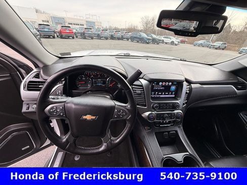 Used 2018 Chevrolet Suburban LT w/ Luxury Package image 24