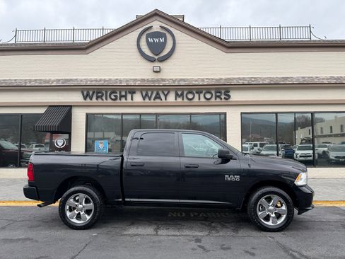 Used 2018 RAM 1500 Express image 2