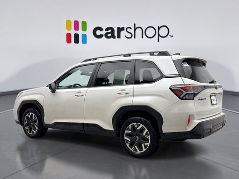 Used 2025 Subaru Forester Premium w/ Convenience Package #1 AWD/4WD image 3