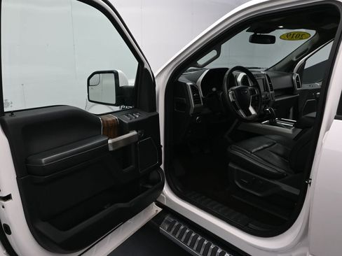 Used 2019 Ford F150 Lariat image 13