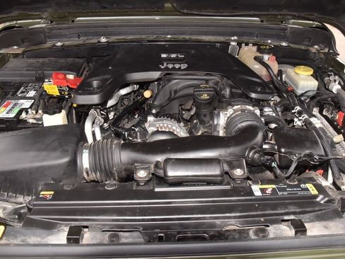 Used 2021 Jeep Wrangler Unlimited Rubicon image 41