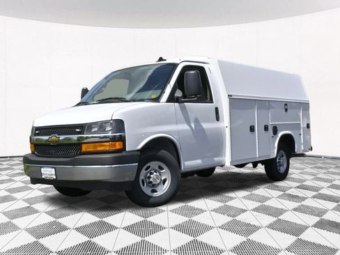 New 2025 Chevrolet Express 3500 w/ Power Convenience Package RWD image 2