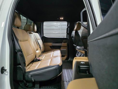 Used 2024 Ford F350 Lariat w/ Chrome Package image 19