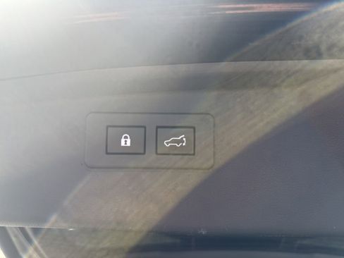 Used 2022 Subaru Outback Premium AWD/4WD image 17